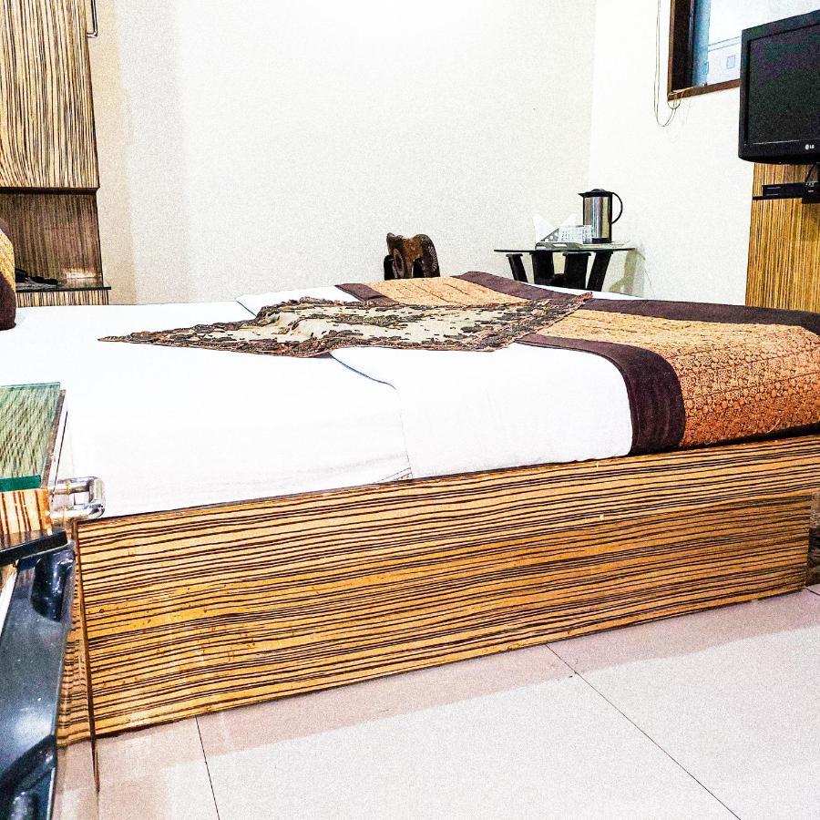 Hotel Shivdev International, Near New Delhi Railway Station Exteriör bild
